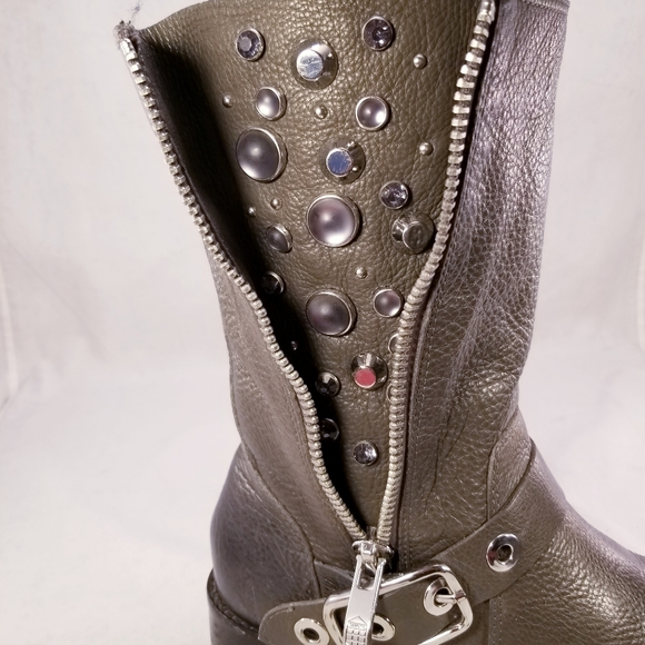 VINCE CAMUTO WALT BIG STUDS BUCKLE ZIPPER GRAY LEATHER WOMEN BOOTS 8.5B/38.5 - Picture 9 of 11